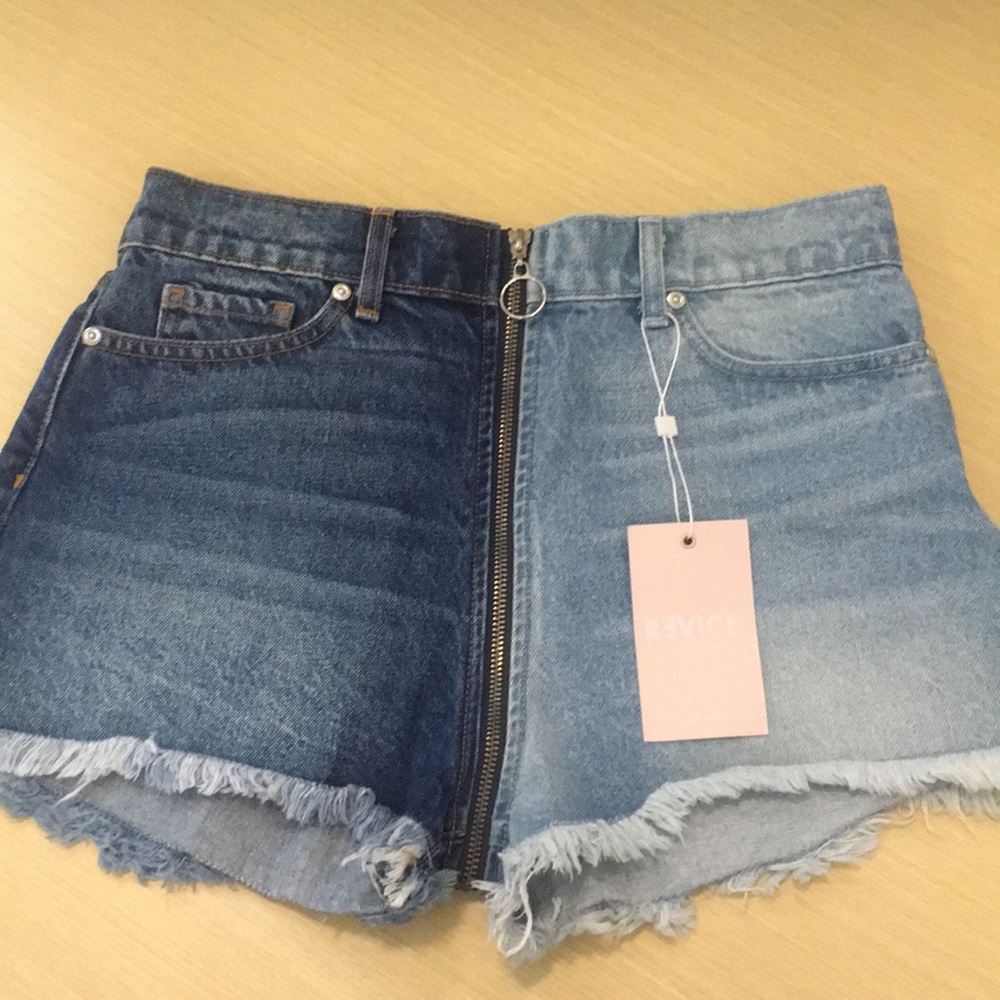 REVICE Jean Shorts